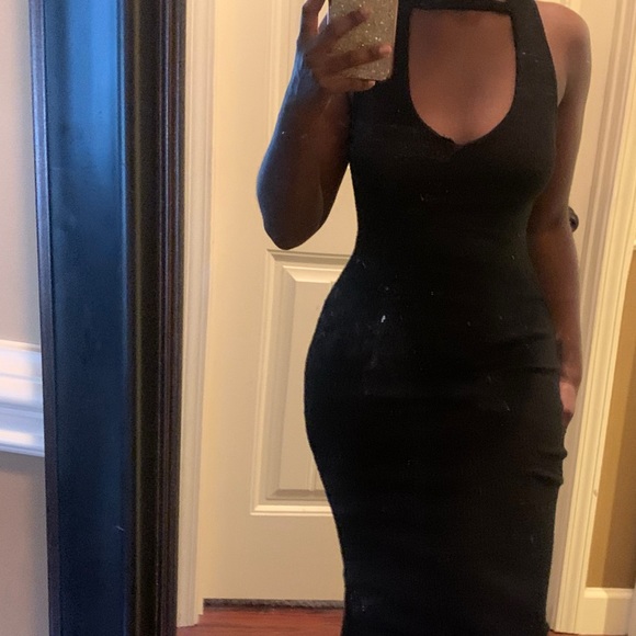 Black dress - Picture 2 of 2